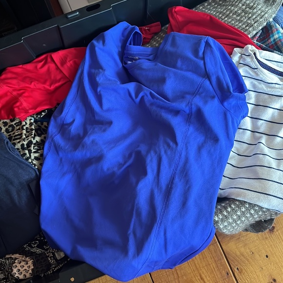 WHOLESALE: 10 items for $60! - Picture 3 of 7